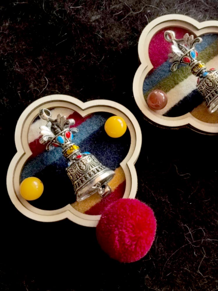 “Tibetan Thangka for home”, “Authentic Mala beads”, “Tibetan gift ideas”