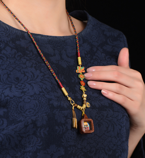 Zhajilamu necklace ，Tibetan thangka pendant